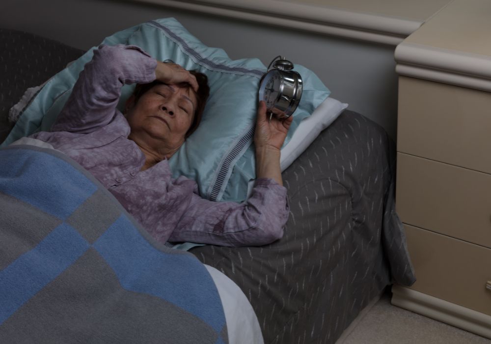 Addressing Sleep Apnea in Seniors: Signs, Treatments, and Home Adjustments