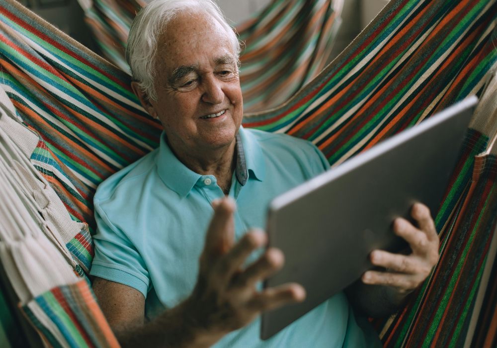 Senior-Friendly Tech Gadgets: Tools That Make Daily Life Easier